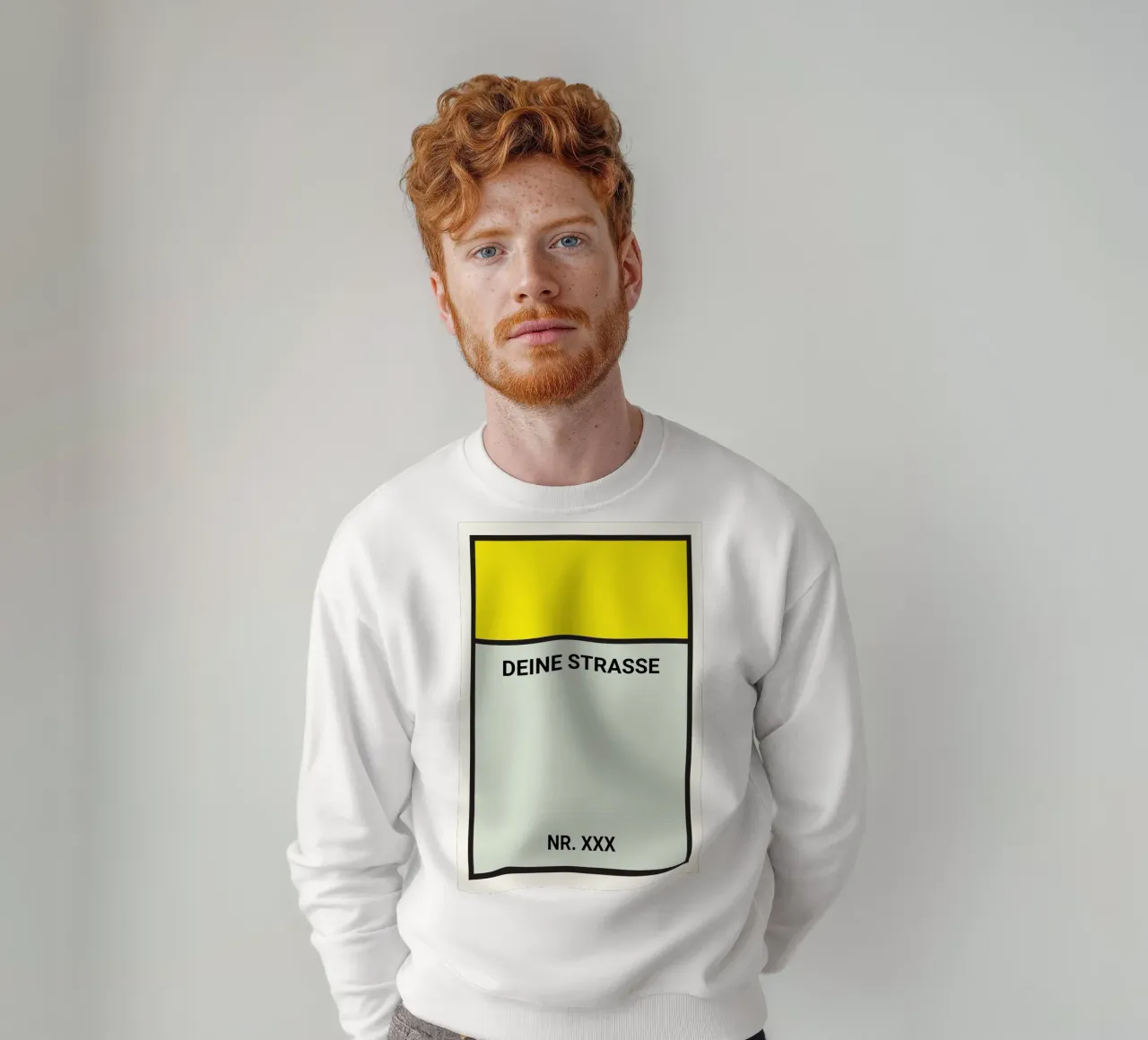 Monopoly-achtige poster Geel- Je straat en huisnummer sweatshirt van FRAMELY
