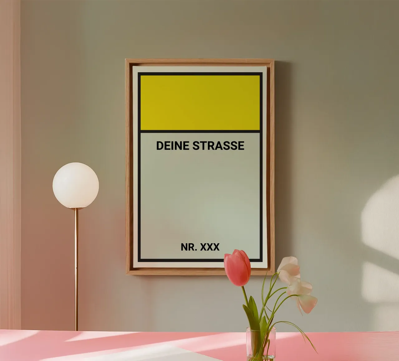 Poster stile Monopoly giallo - La vostra via e il vostro numero civico tela con Cornice a cassetta da FRAMELY