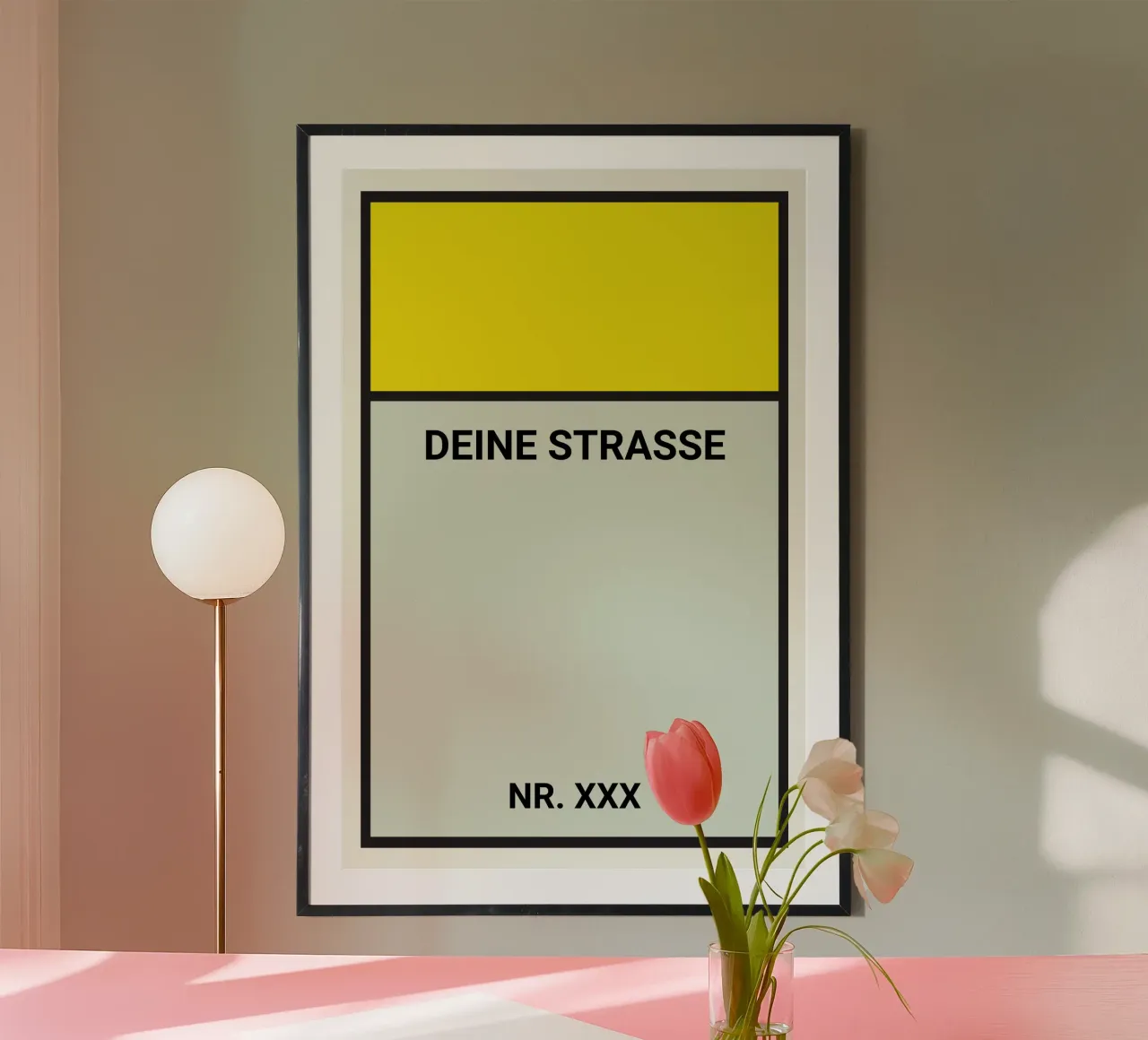 Poster stile Monopoly giallo - La vostra via e il vostro numero civico carta hahnemühle da FRAMELY