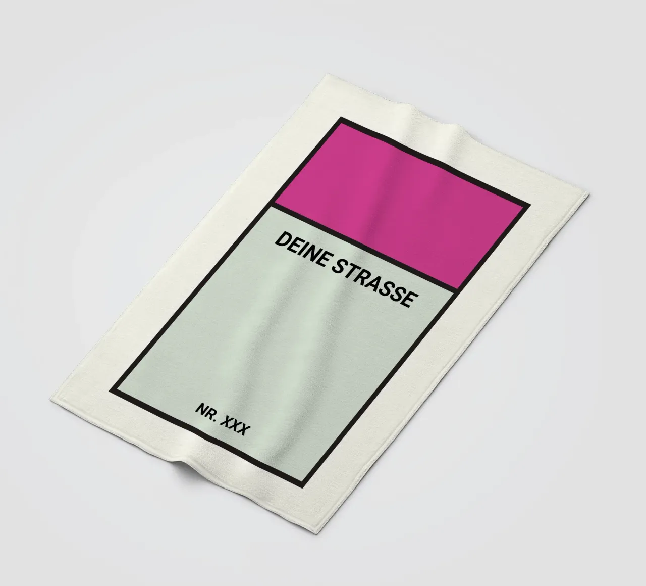 Poster stile Monopoly viola - La vostra via e il vostro numero civico coperta in pile da FRAMELY
