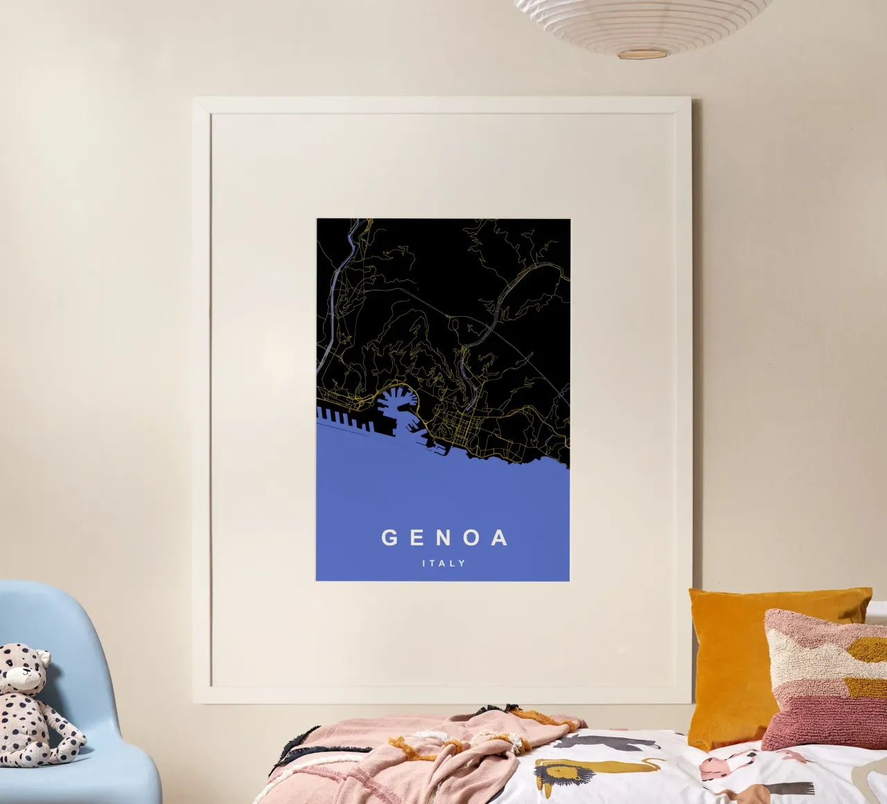Mappa della città di Genova in nero e oro poster con telaio in legno da Cartographers Library