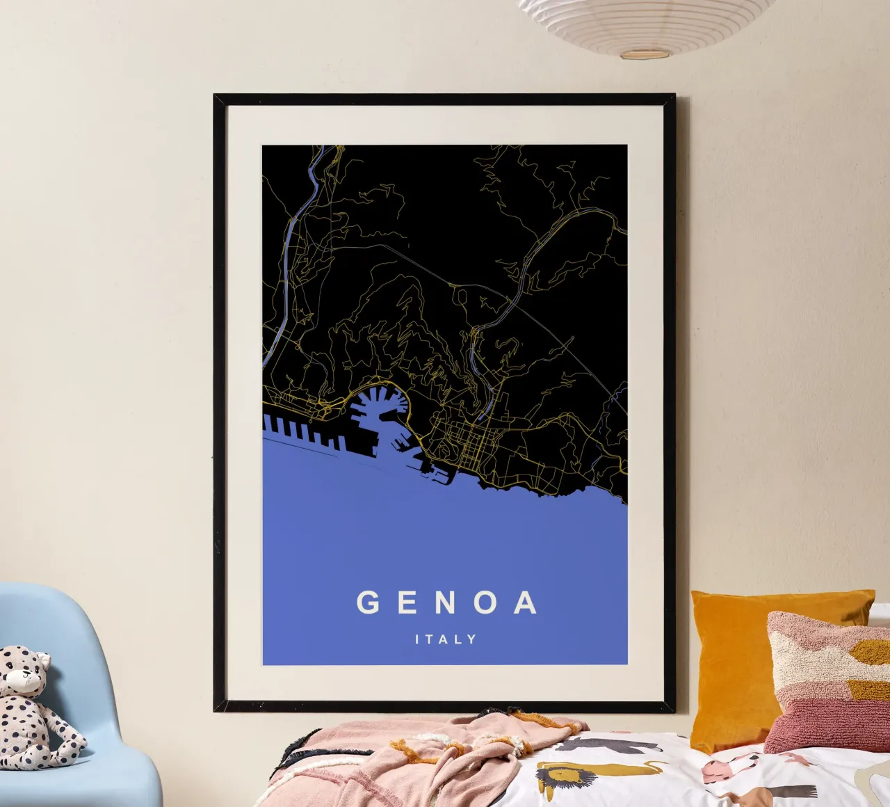 Mappa della città di Genova in nero e oro poster con telaio in legno da Cartographers Library