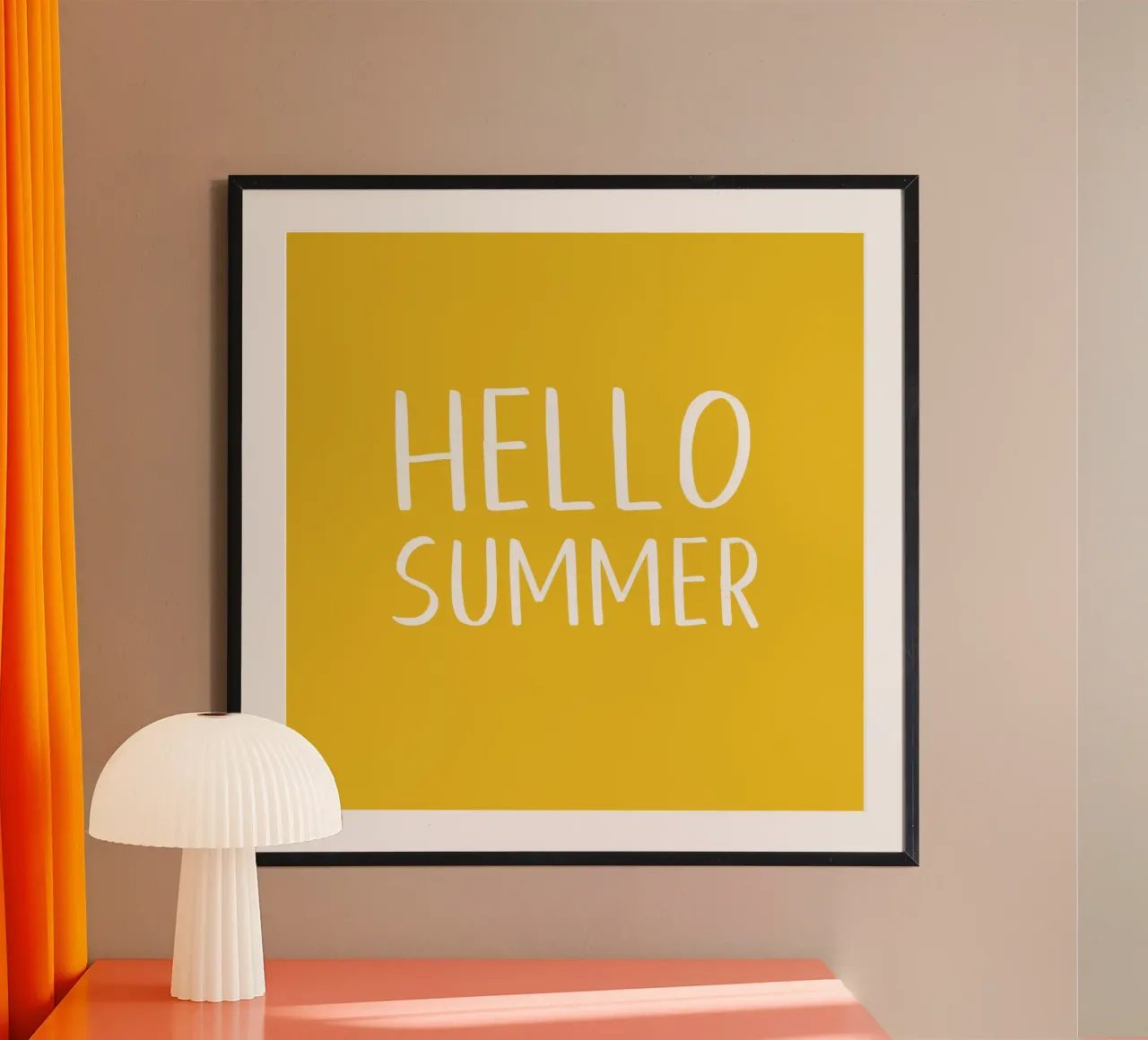 Hello Summer - Lettere a blocchi disegnate a mano su giallo limone poster da Stilrausch