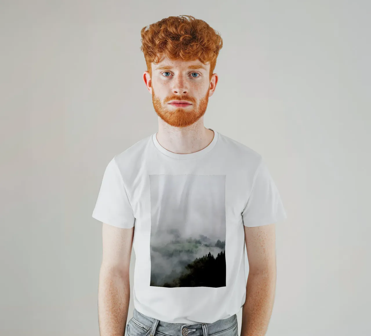 The House in the Mountains t-shirt da Studio Nahili
