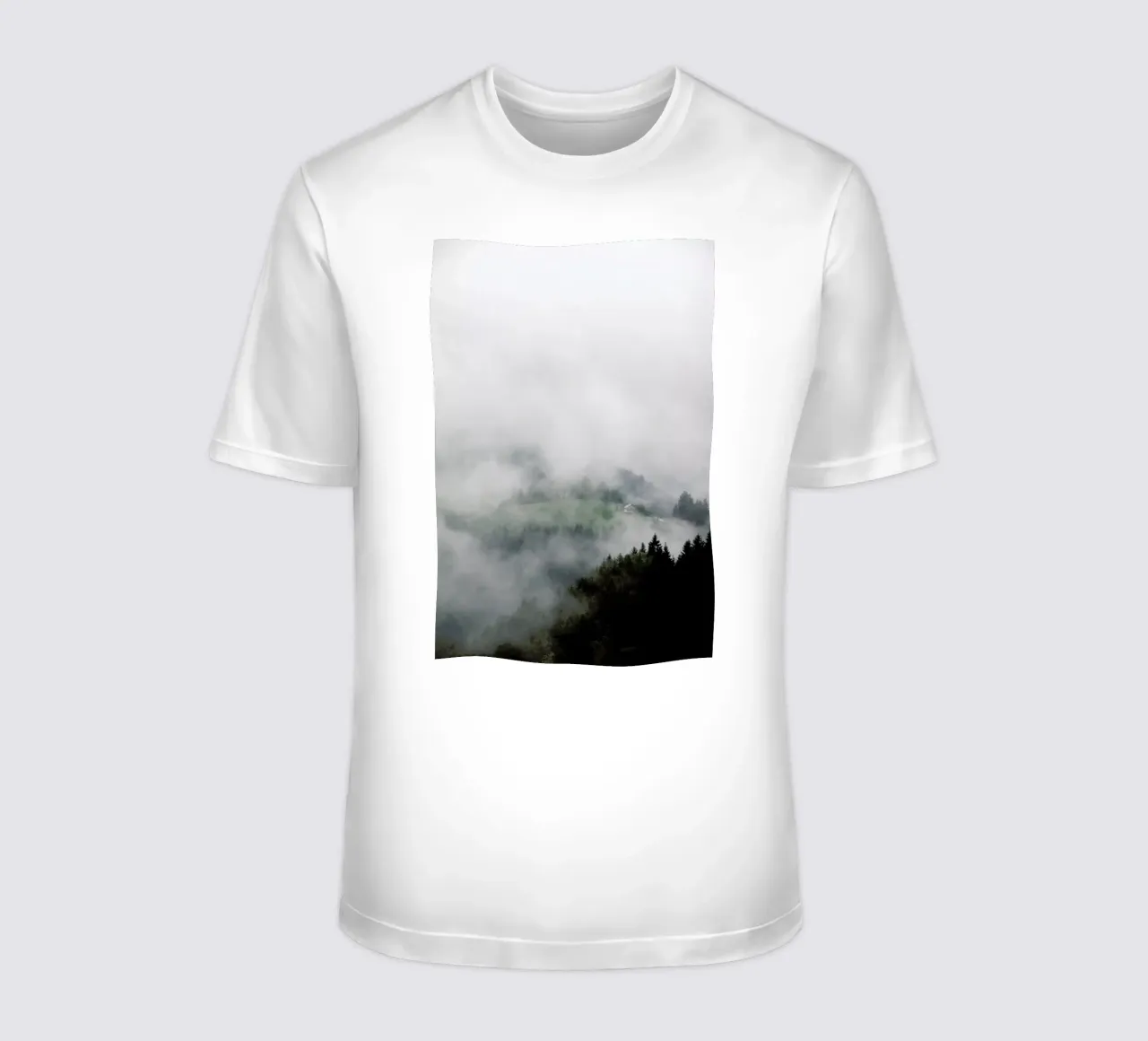 The House in the Mountains t-shirt da Studio Nahili
