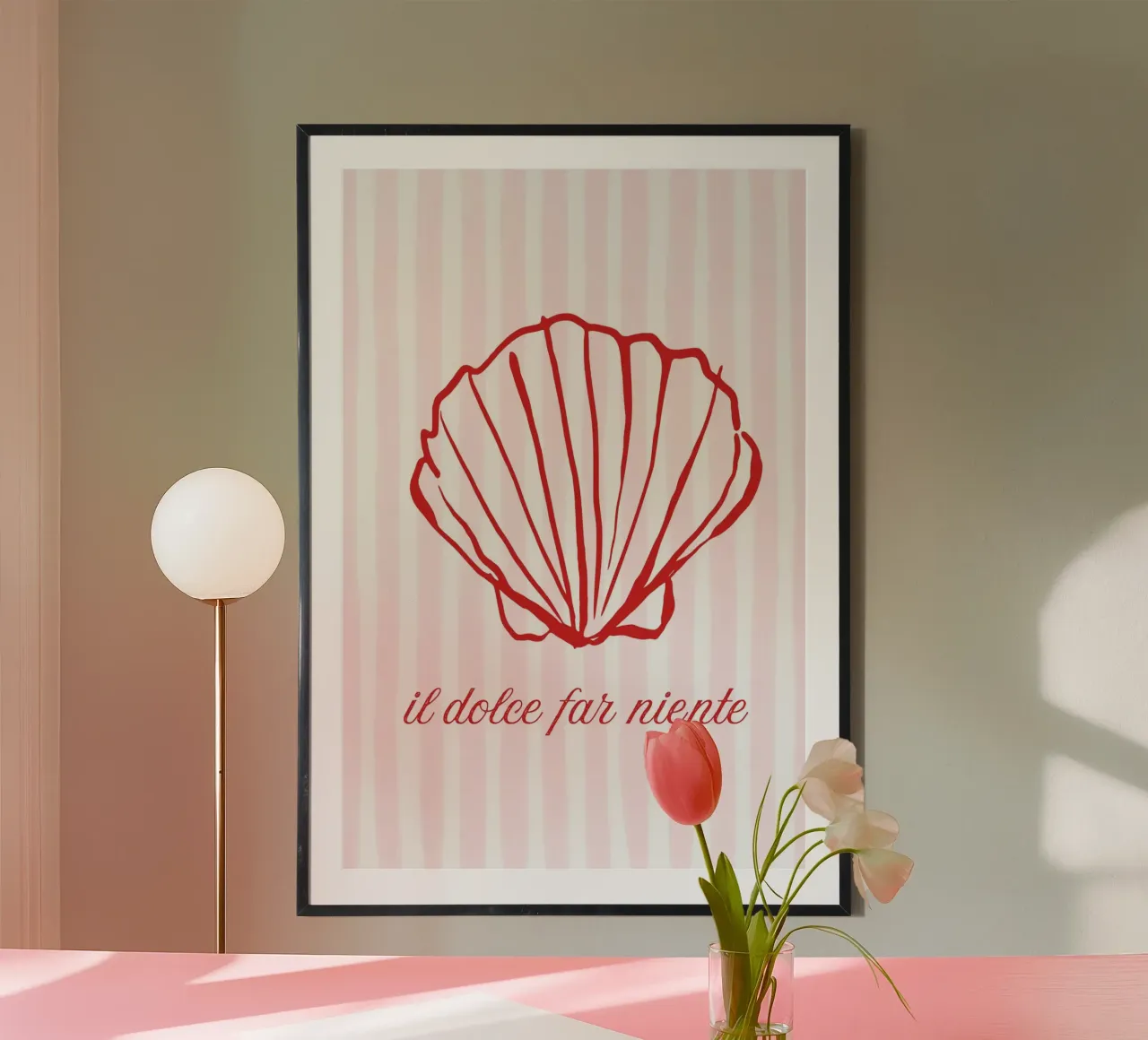 Sea Shells, Il dolce far niente, Italian quote poster con telaio in legno da TheCocktailClub