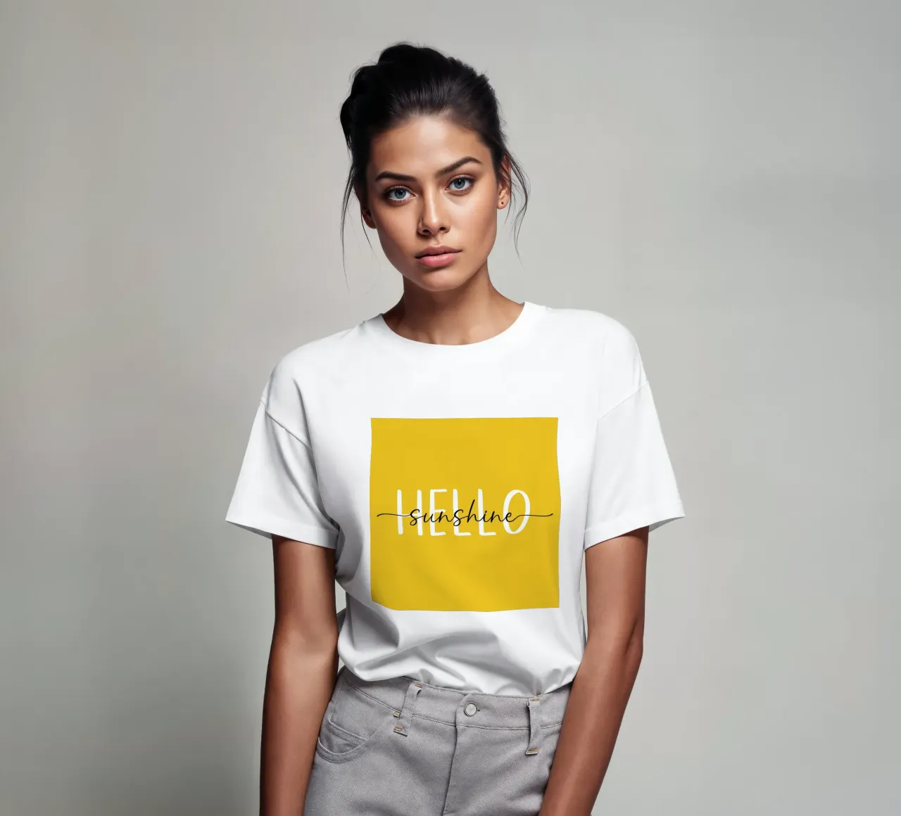 Hello Sunshine - Lettere in grassetto disegnate a mano in bianco e nero t-shirt da Stilrausch