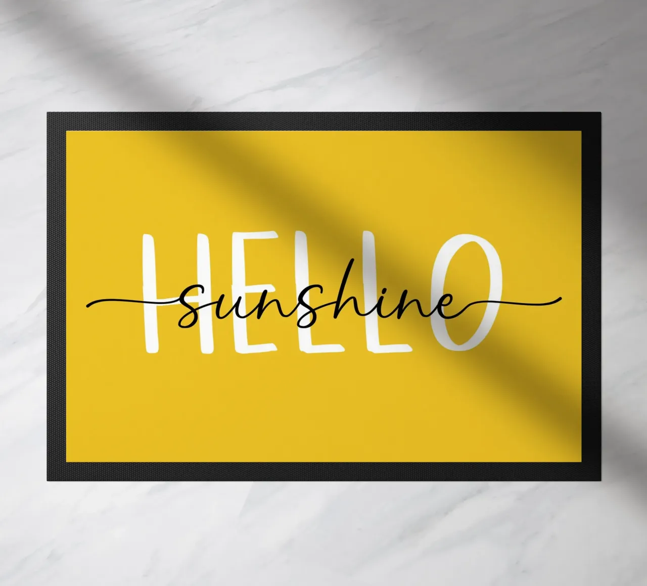 Hello Sunshine - Lettere in grassetto disegnate a mano in bianco e nero zerbino da Stilrausch