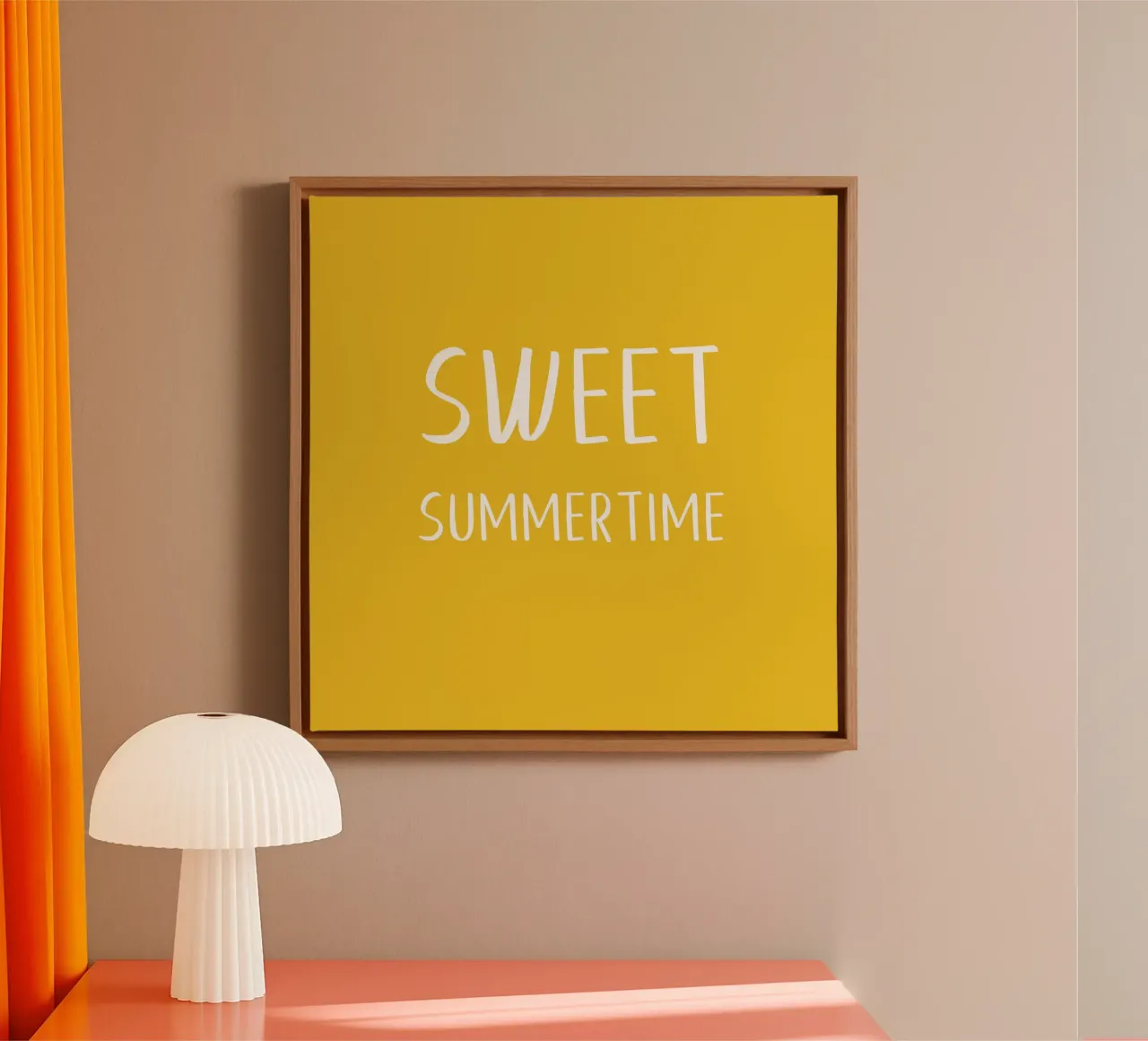 Sweet Summertime - Fetter weißer Blockschriftzug Leinwand mit Schattenfugenrahmen von Stilrausch