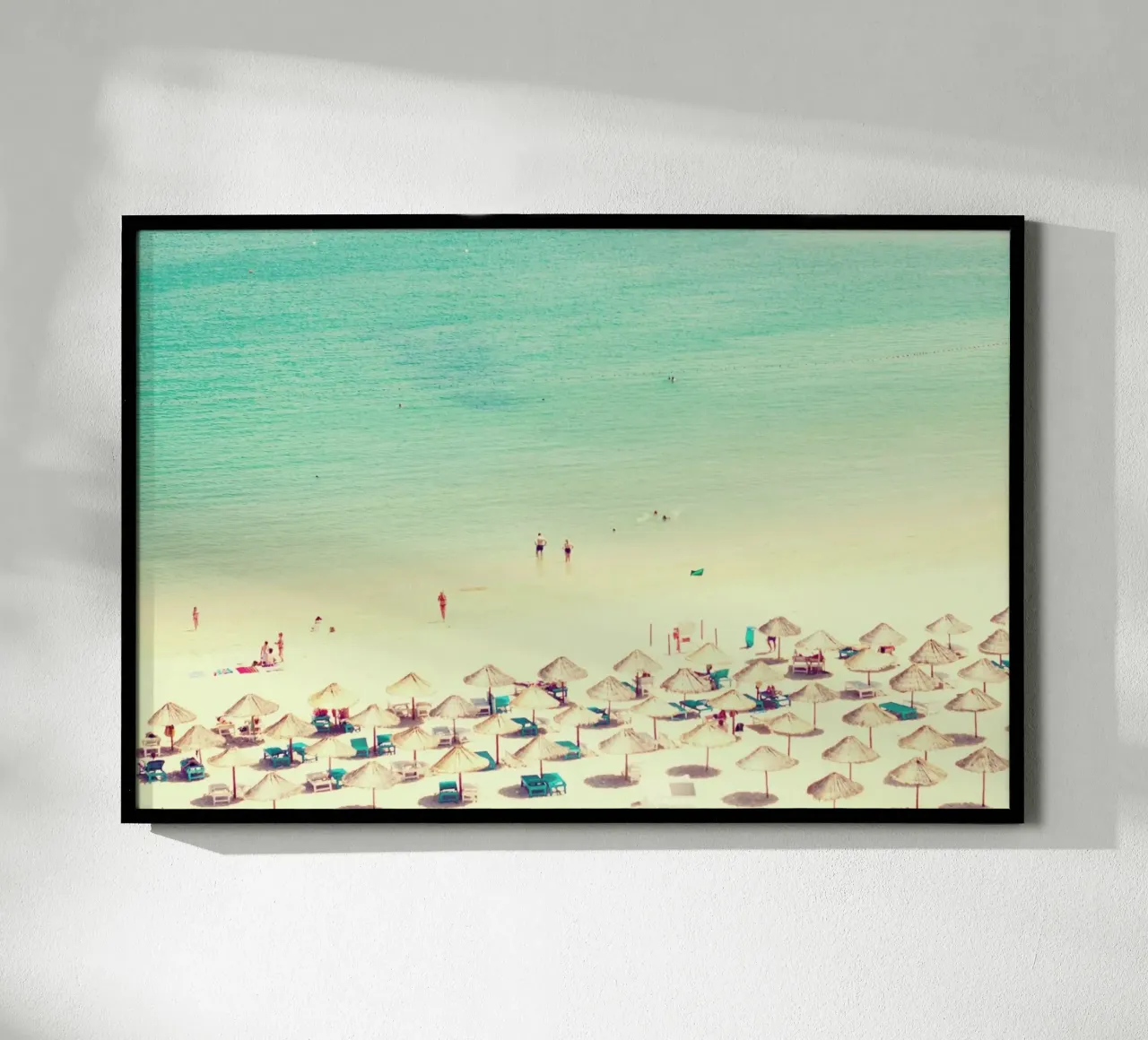 beach life poster con telaio in plastica da Ingrid Beddoes
