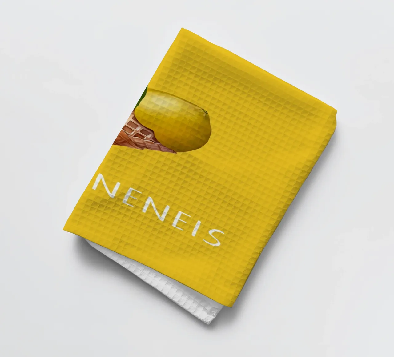 Illustration d'un cône de crème glacée au citron - Texte sur fond jaune torchon de Stilrausch