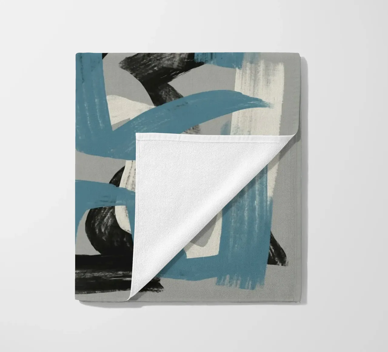 Droog penseel abstract in grijs strandhanddoek van Little Dean