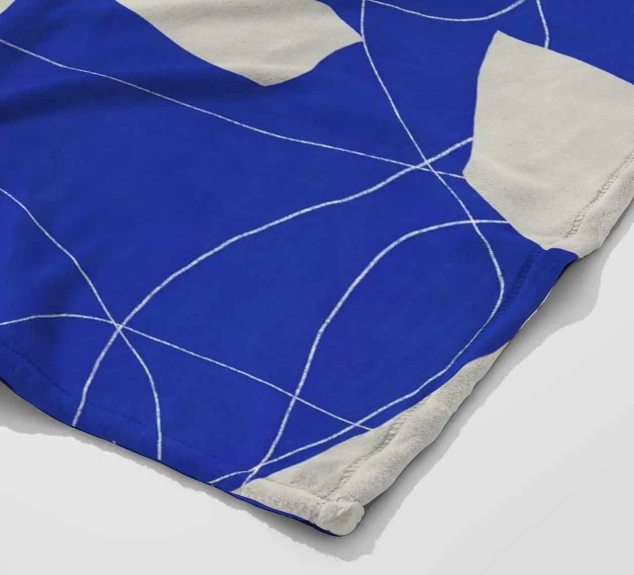 Taglio di carta blu coperta in pile da Little Dean