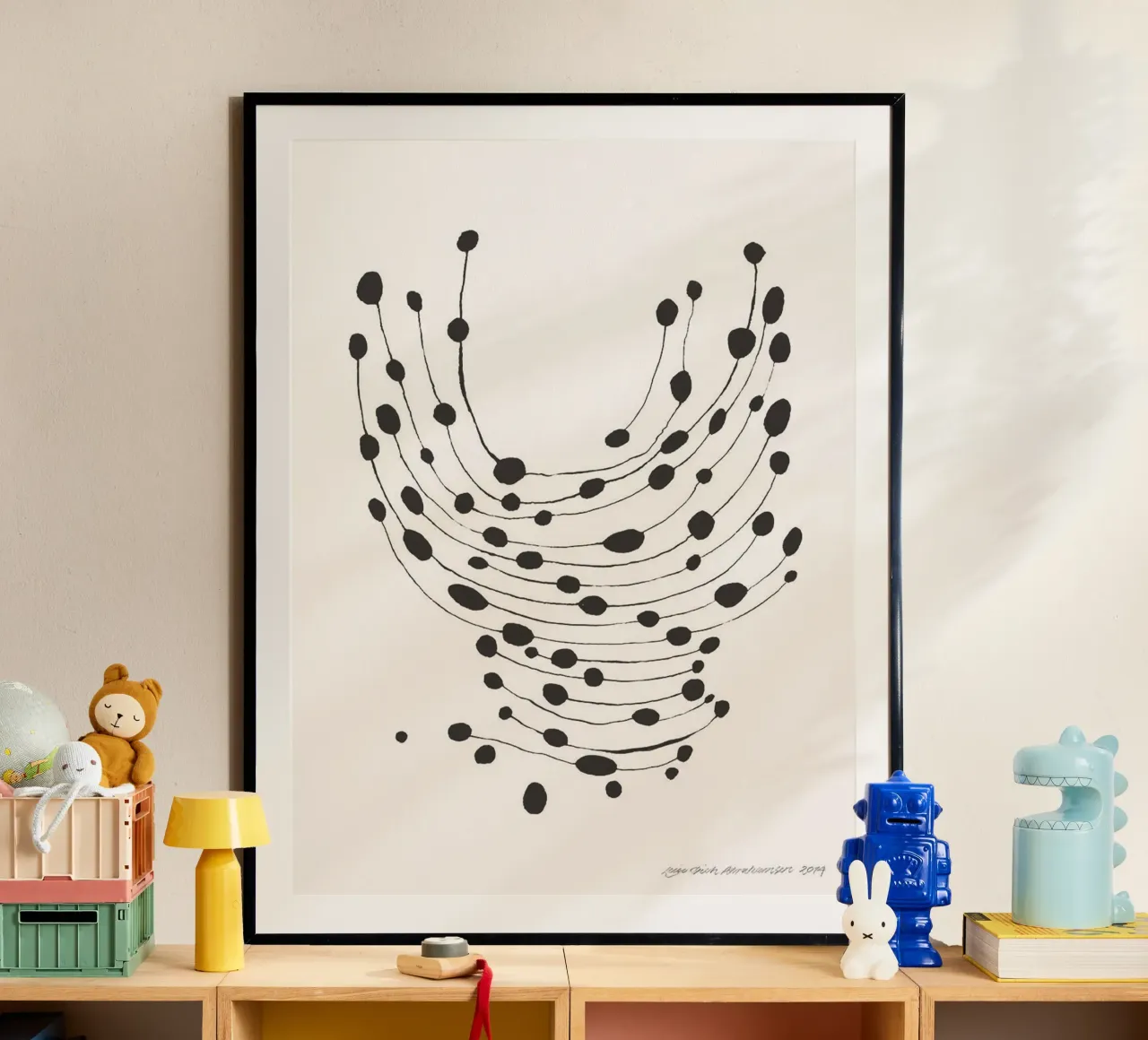 Puntini danzanti poster con telaio in legno da Birgitpopshop
