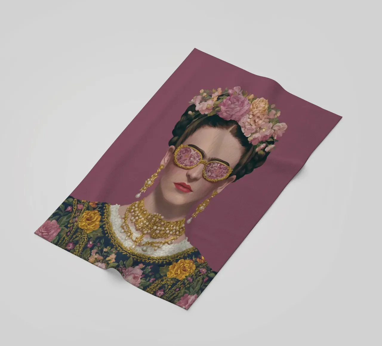Frida con occhiali a fiori telo mare da Carinaprint