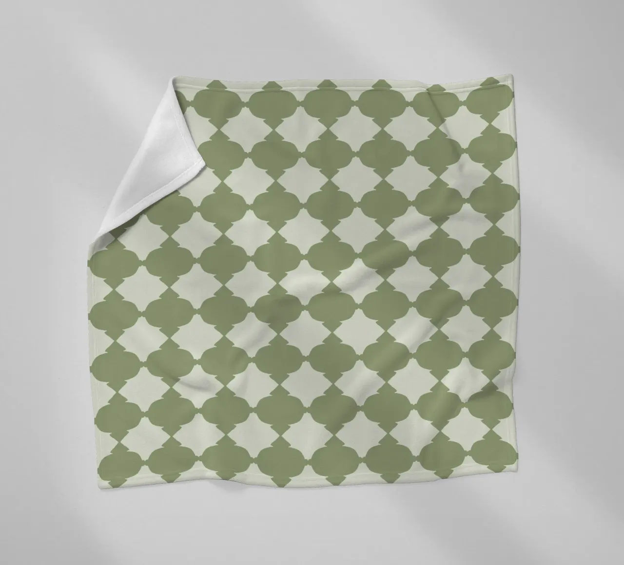Geometrico piastrellato verde coperta in pile da Little Dean