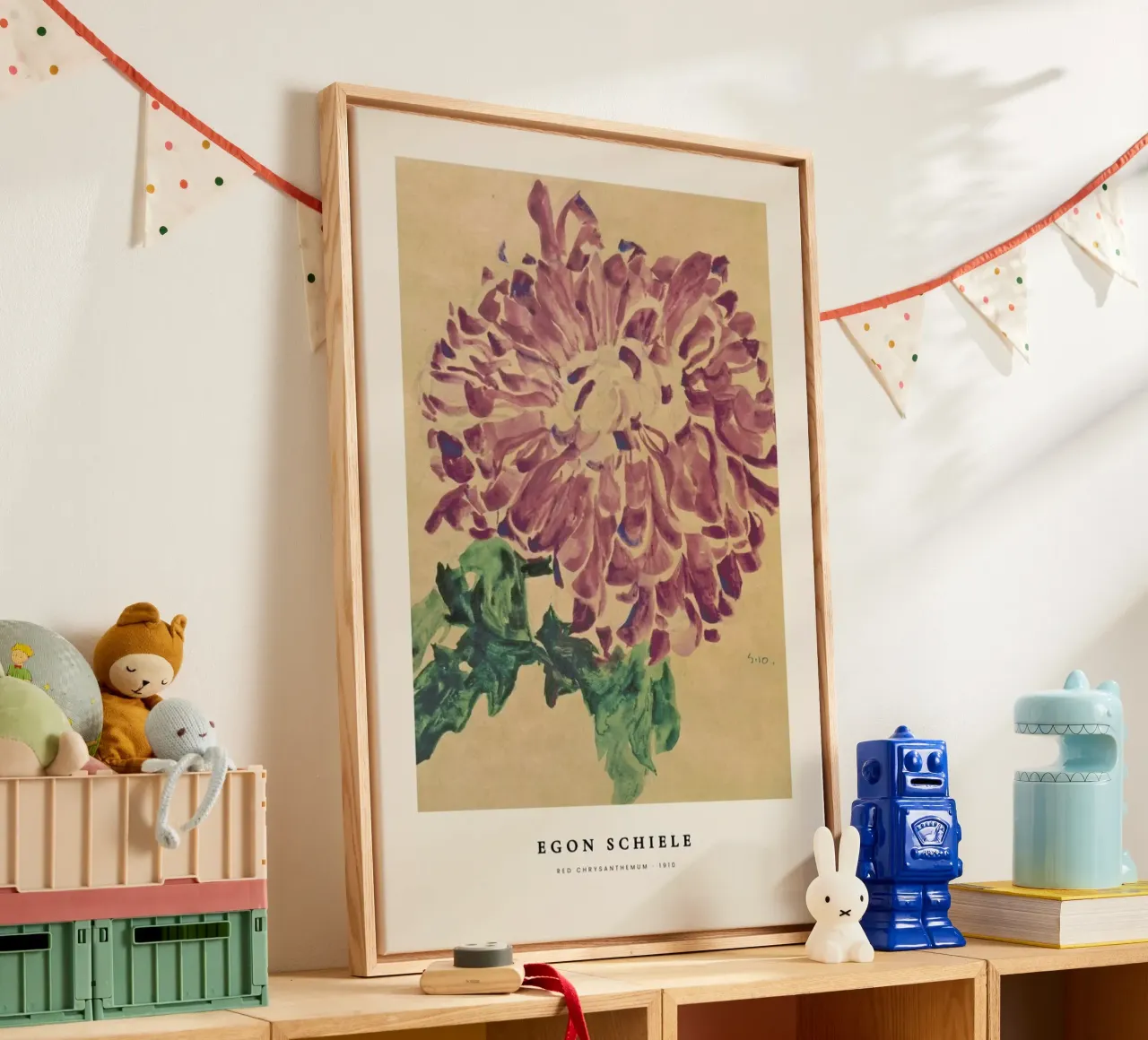 Schiele - Red Chrysanthemum lienzo con Marco flotante de Vintage by JUNIQE