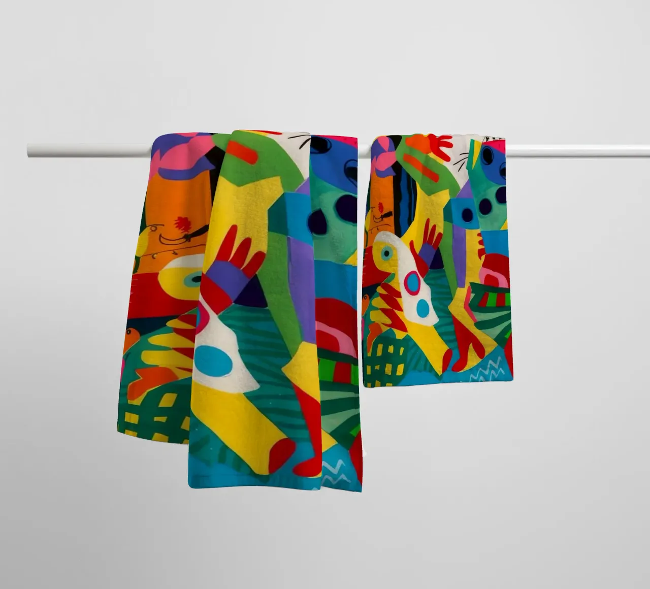 Vibrant Avian Symphony towel by Monarco Virtuoso