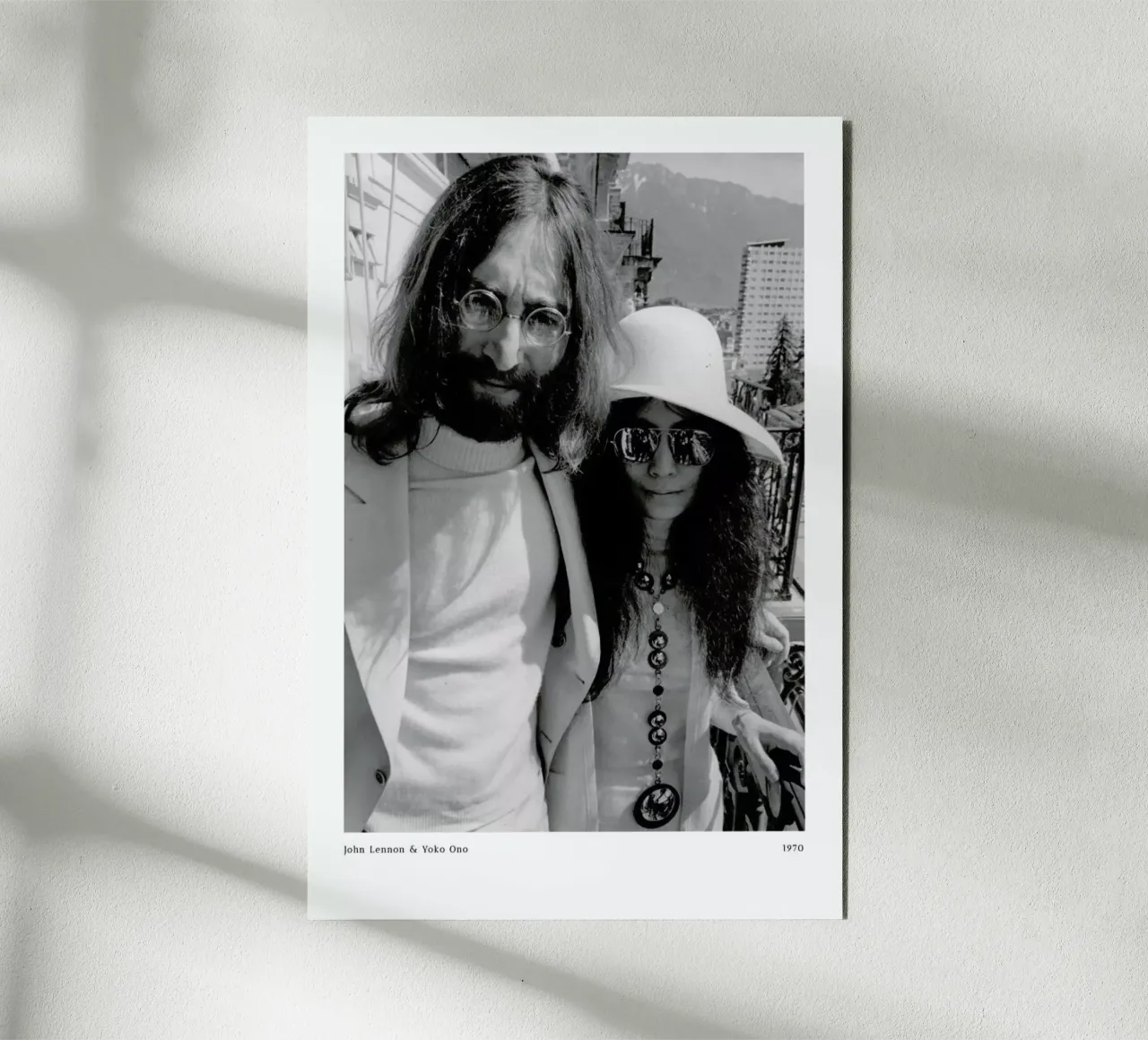 John Lennon and Yoko Ono alluminio dibond da ARTOTHEK