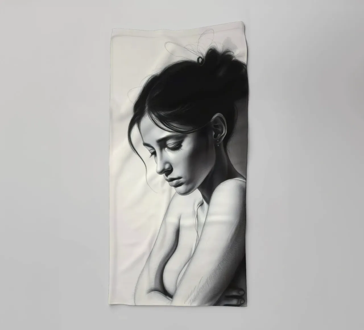 Vrouw in bedachtzame pose met subtiele schaduwen en zacht licht badhanddoek van DesignDoodle