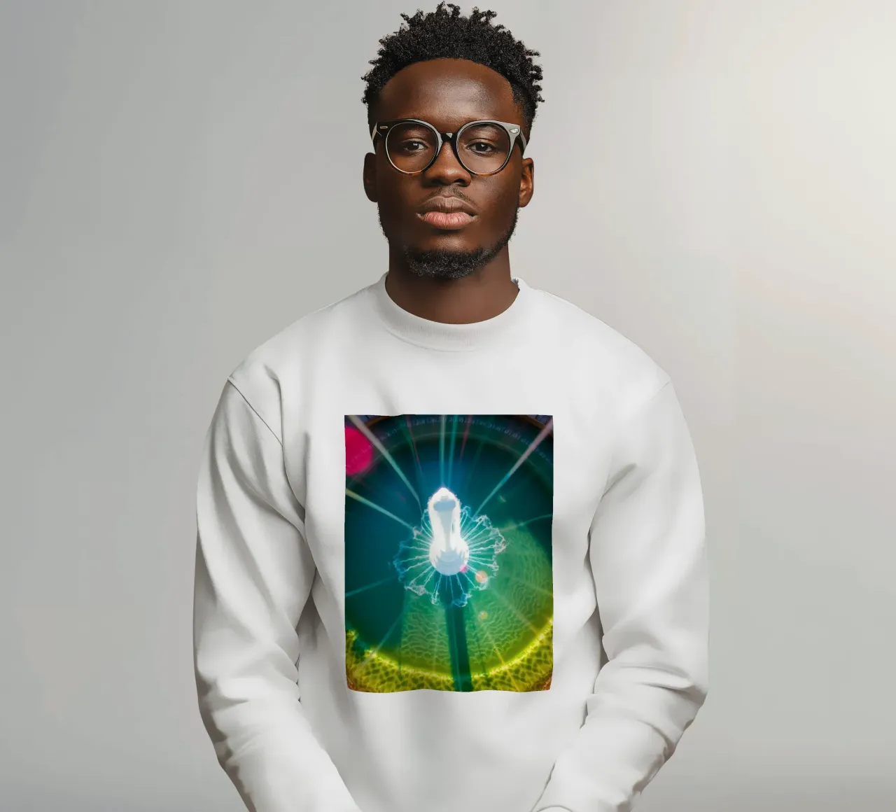 vista aerea di una fontana con riflessi di luce colorati felpa da DesignDoodle