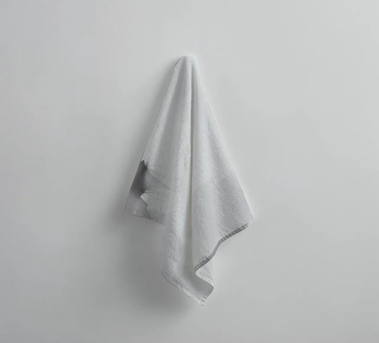 Pareti grigie asciugamano da bagno da DesignDoodle
