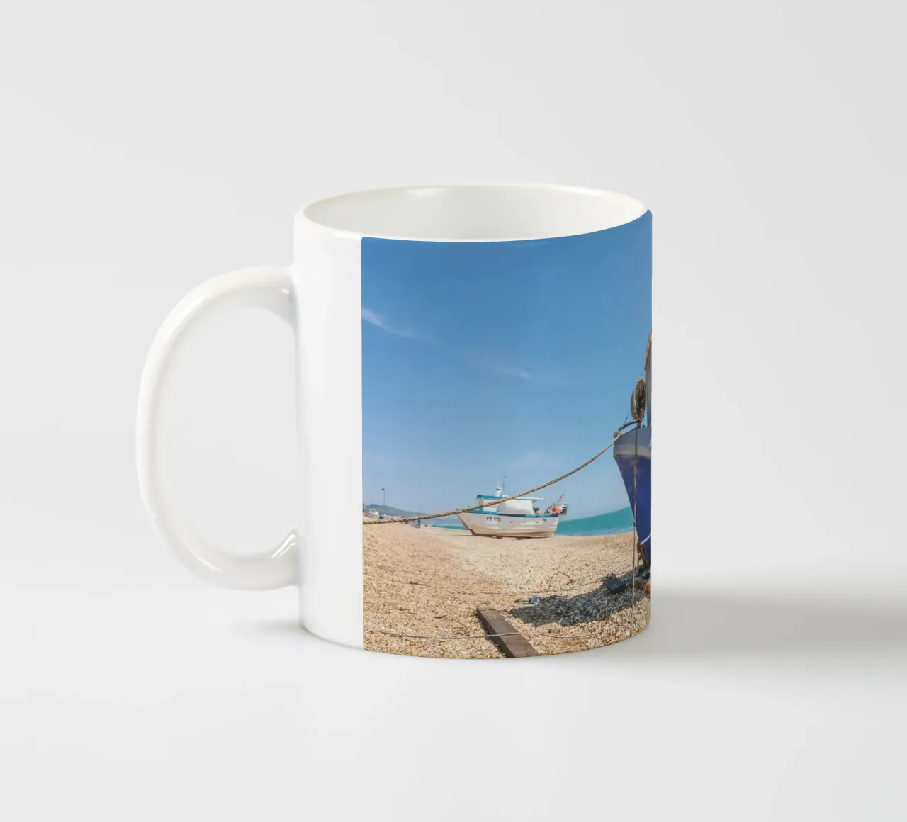 Barche da pesca tazza in ceramica da Dave Hare Photography