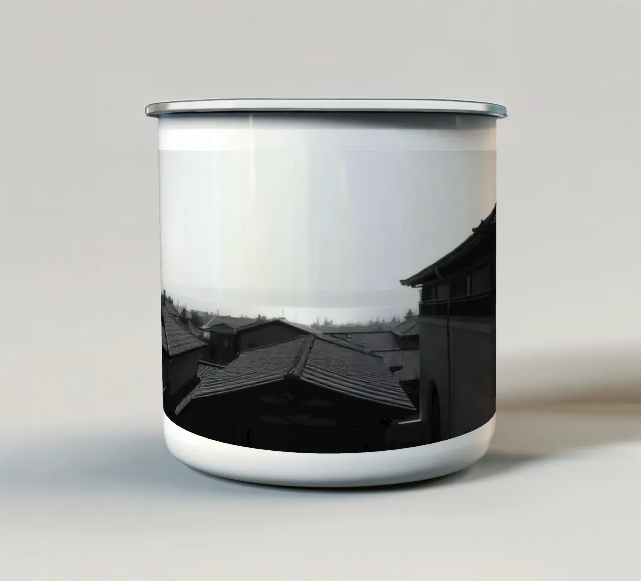 vue des toits et de l'horizon lointain sous un ciel lumineux mug en émail de DesignDoodle