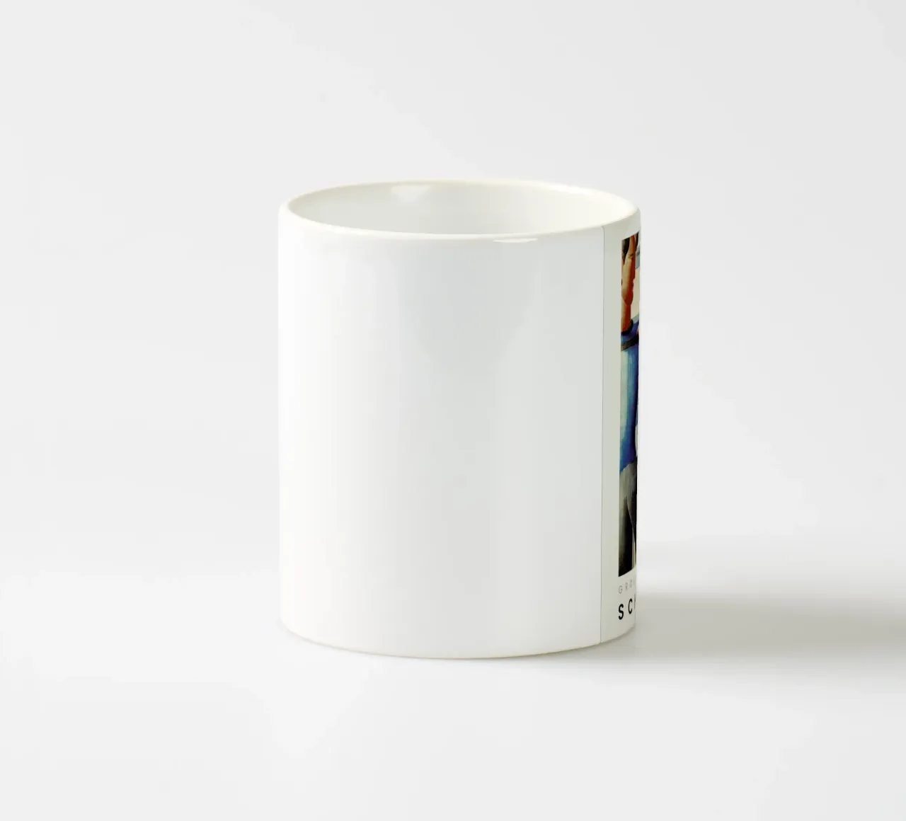 Schlemmer - Group at Railing I tazza in ceramica da ARTOTHEK