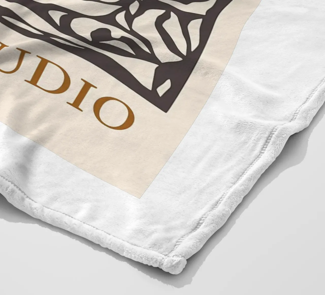 Hein Studio Natura morta nera coperta in pile da Niklasprint