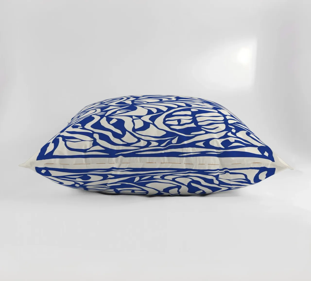 Hein Studio Natura morta blu cuscino da Niklasprint