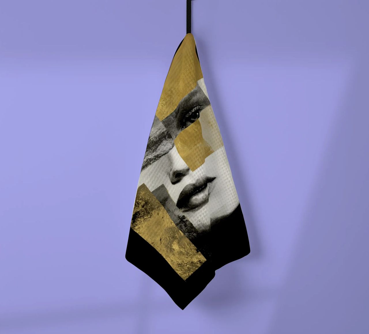 Portrait féminin fragmenté avec accents de collage en or torchon de Modern Muse