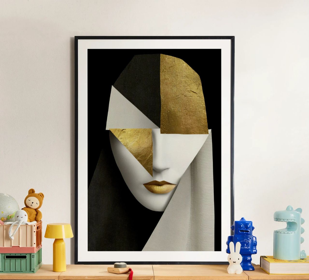 Abstrakte Porträtcollage mit Gold und monochromen Texturen Poster von Modern Muse