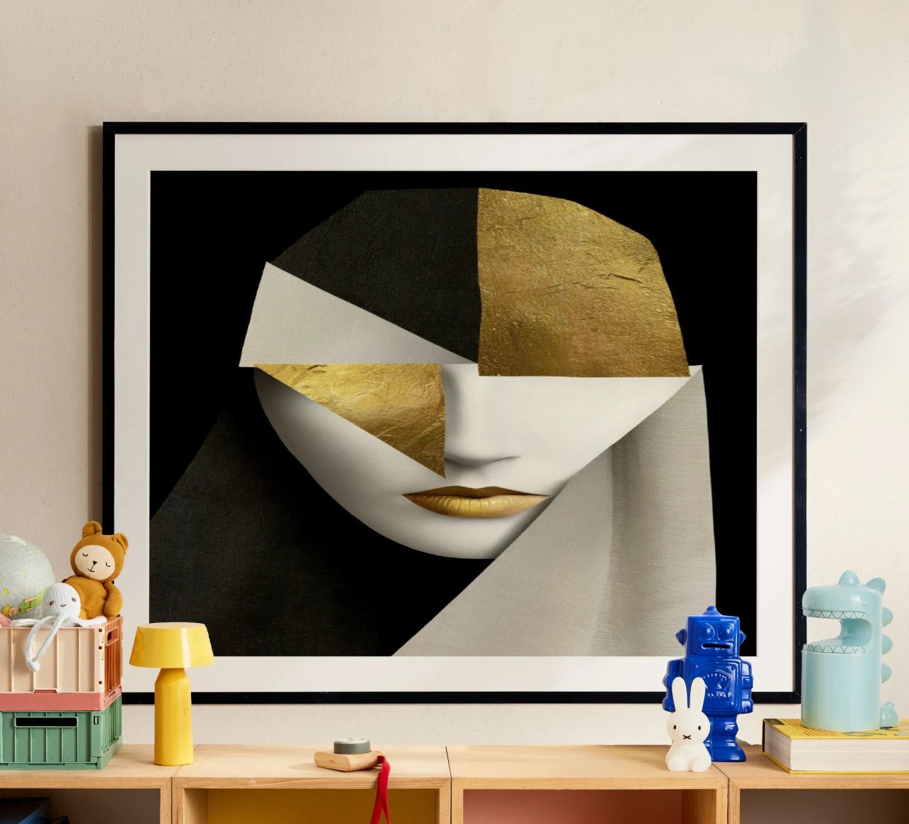 Abstrakte Porträtcollage mit Gold und monochromen Texturen Poster von Modern Muse