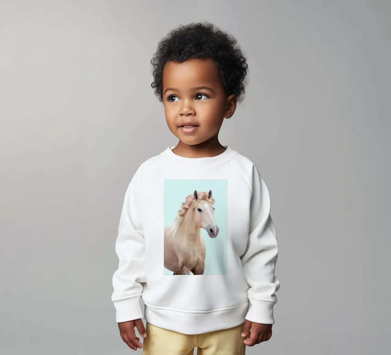 Curly Horse felpa neonato da Paul Fuentes Design