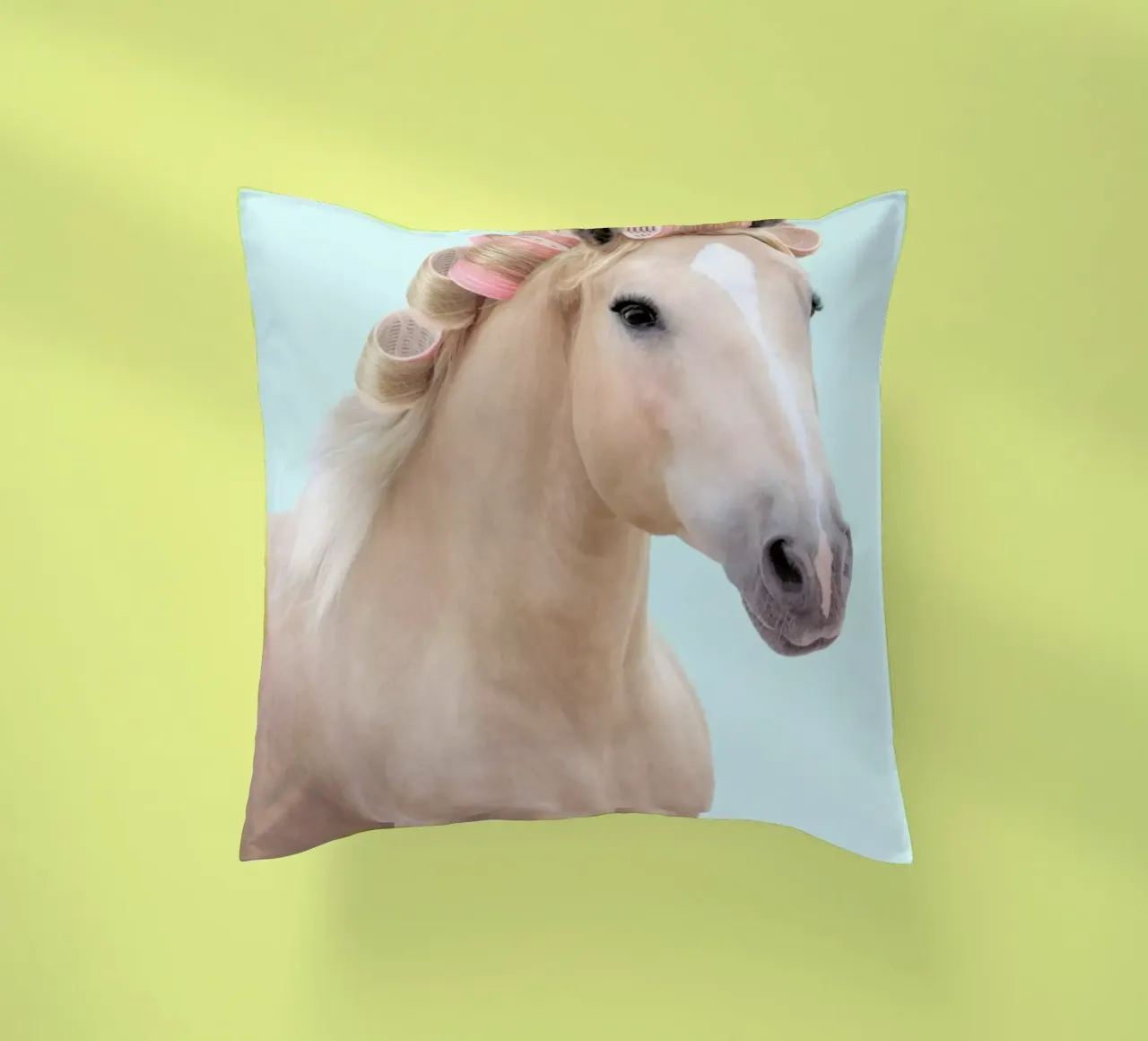 Curly Horse cuscino da Paul Fuentes Design