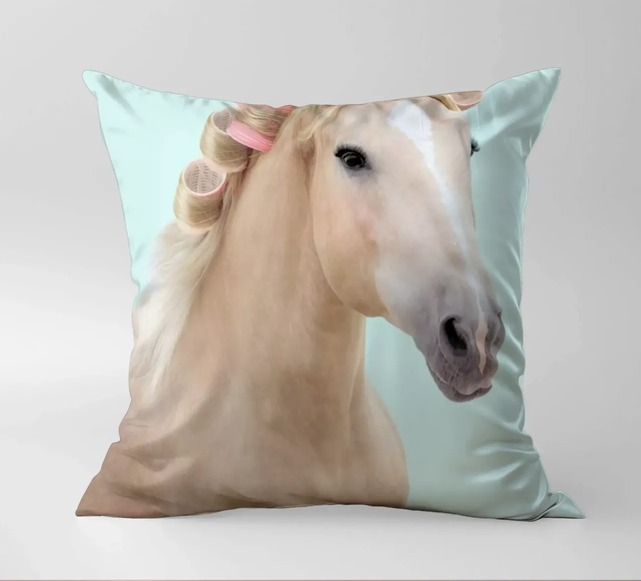 Curly Horse cuscino da Paul Fuentes Design