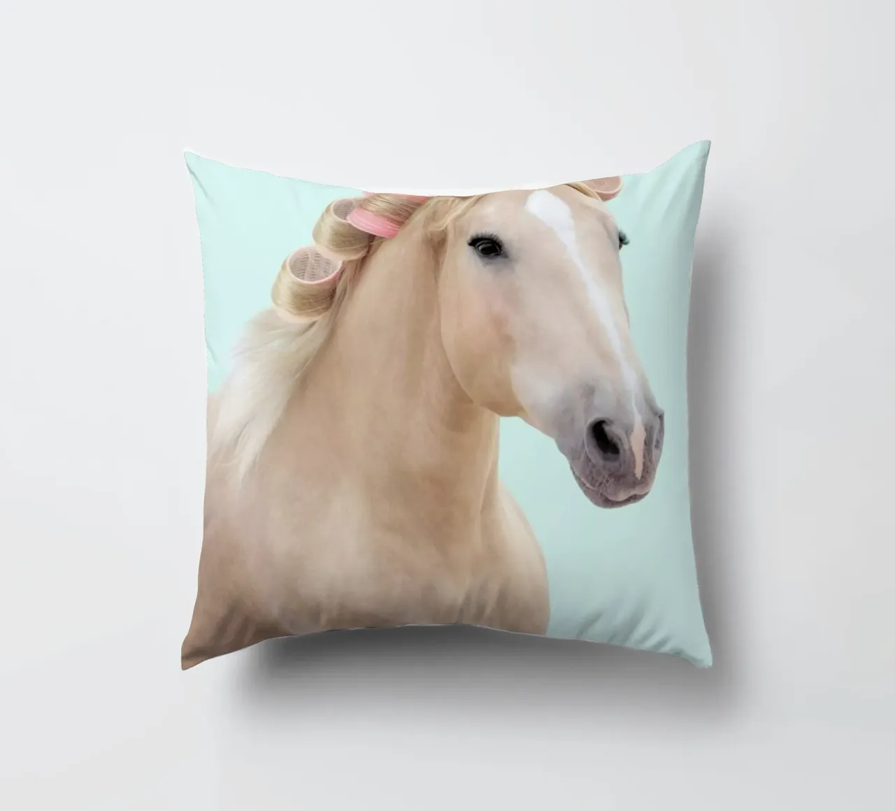 Curly Horse cuscino da Paul Fuentes Design
