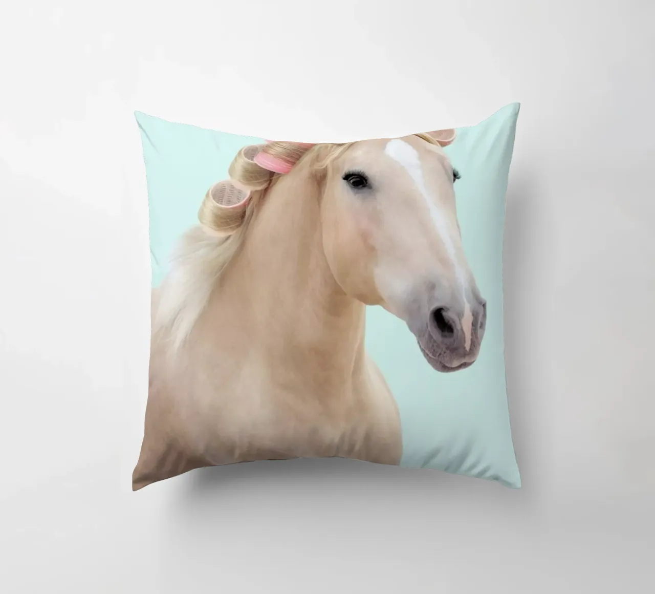 Curly Horse cuscino da Paul Fuentes Design