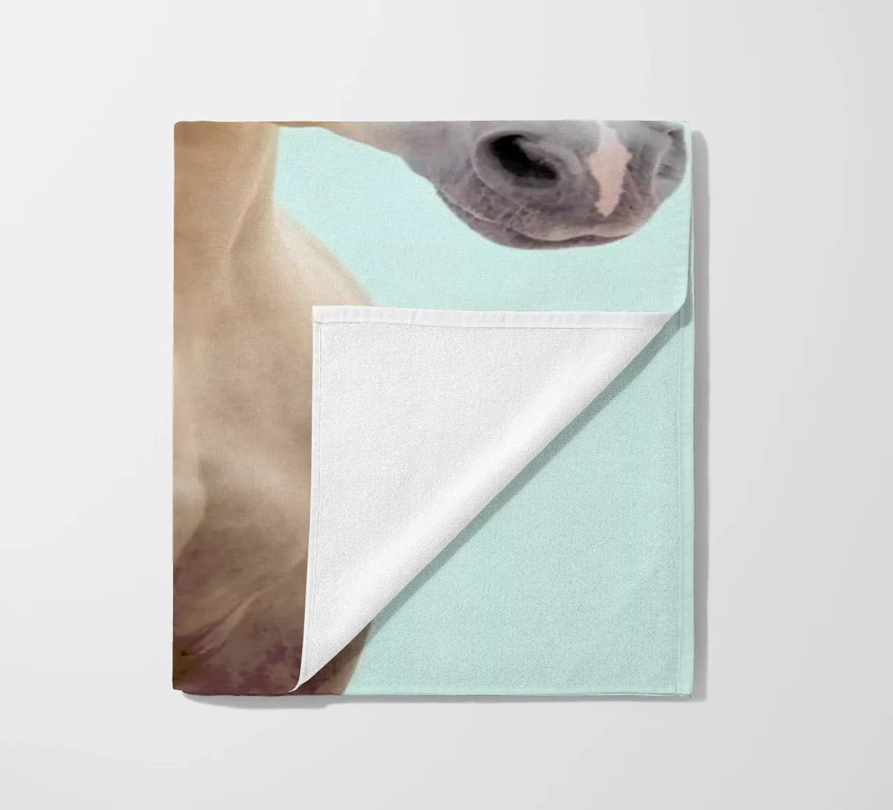 Curly Horse telo mare da Paul Fuentes Design
