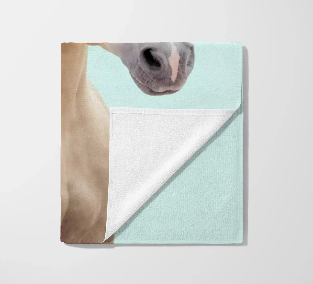 Curly Horse telo mare da Paul Fuentes Design