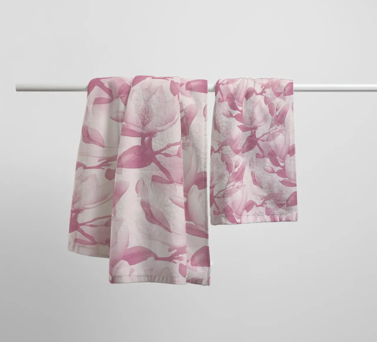 Magnolie Gedecktes Rosa Handtuch von SilverPegasus