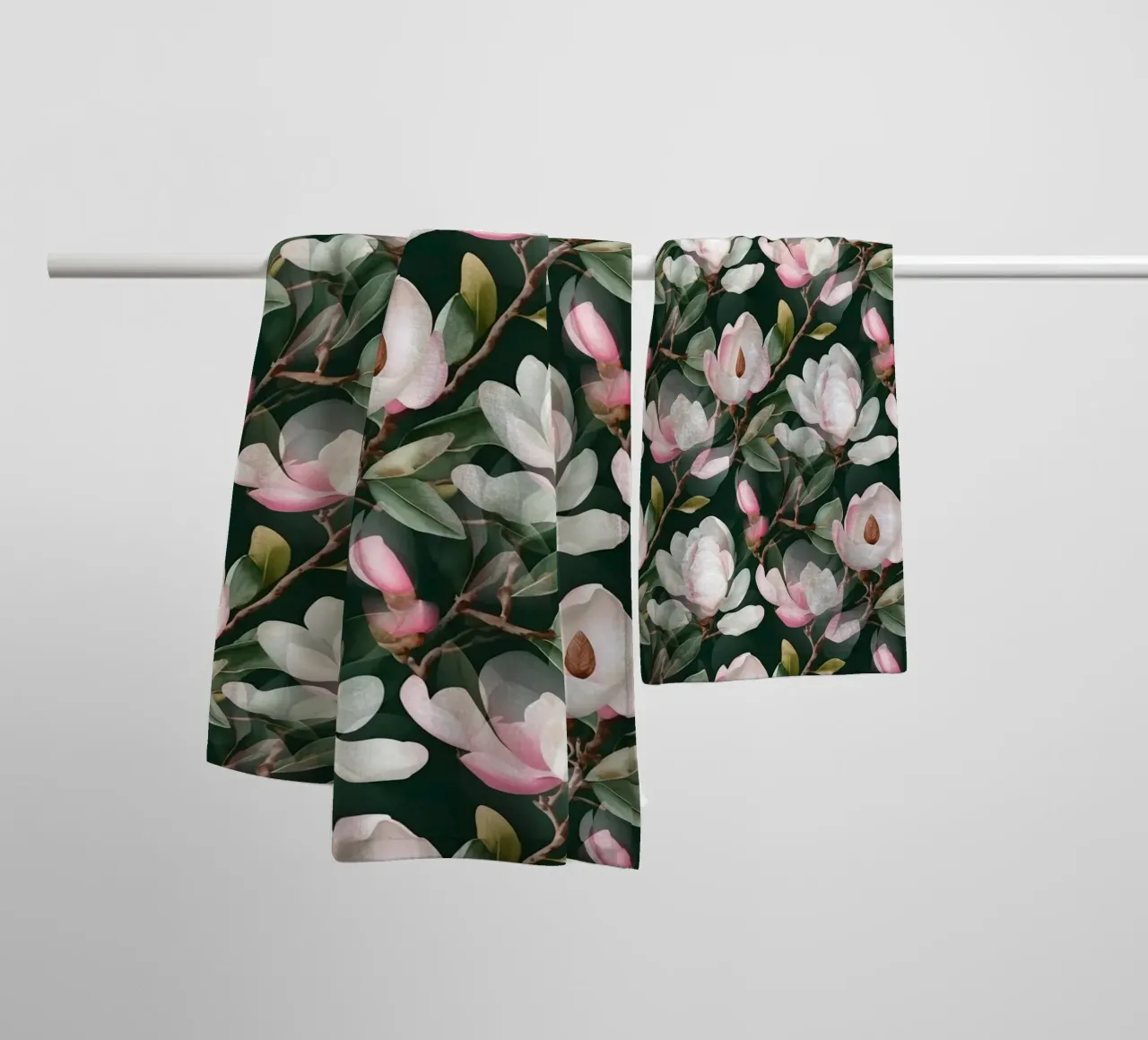 Magnolia verde e rosa asciugamano da bagno da SilverPegasus