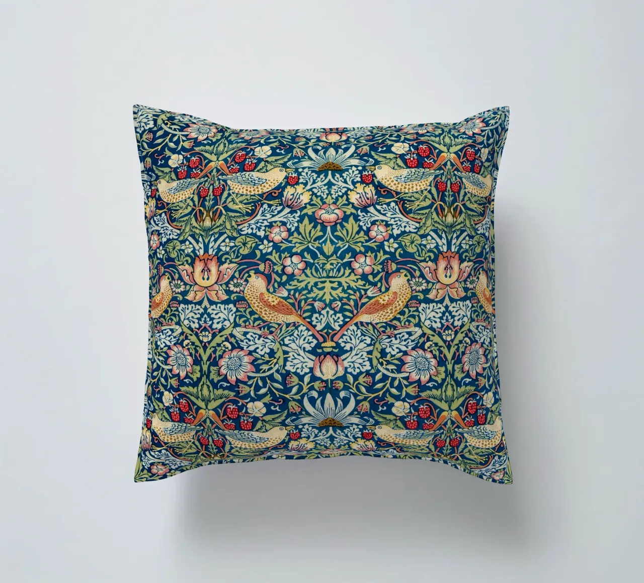 William Morris Ladro di fragole cuscino da 50 masterpieces