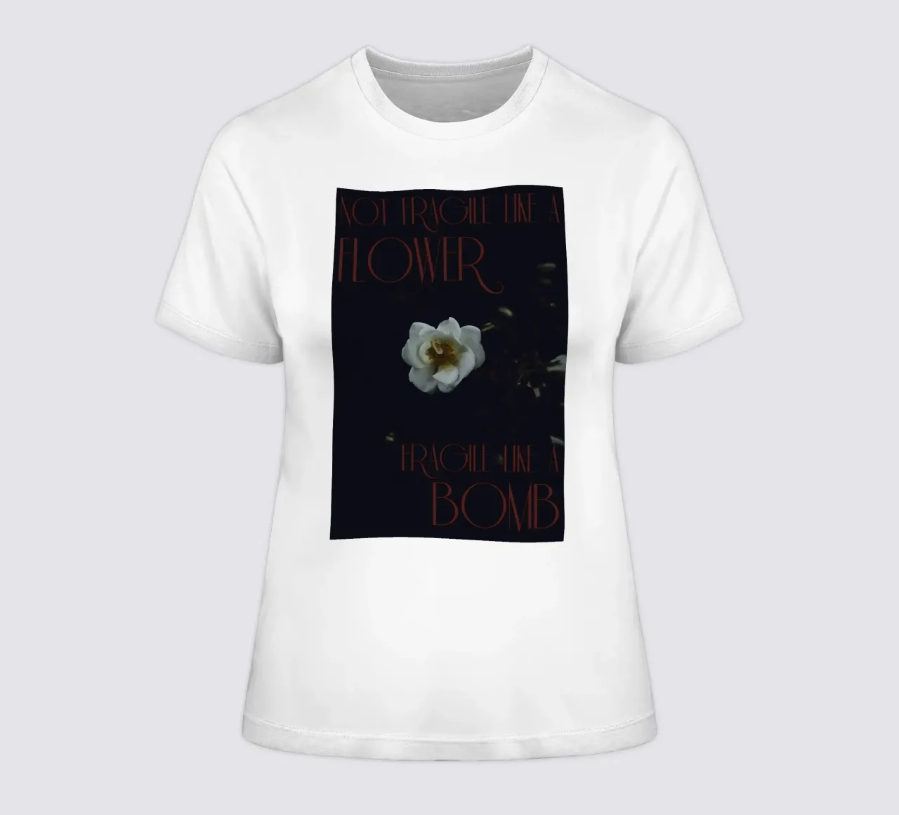 Not fragile like a flower, fragile like a bomb. t-shirt da donna da smallstage.photography