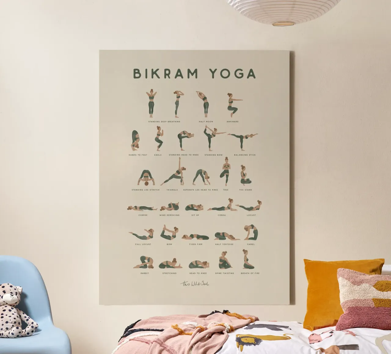 Poster delle pose di Bikram Yoga beige verde con nomi di pose in inglese tela con Cornice a cassetta da This Wild Soul - Illustration