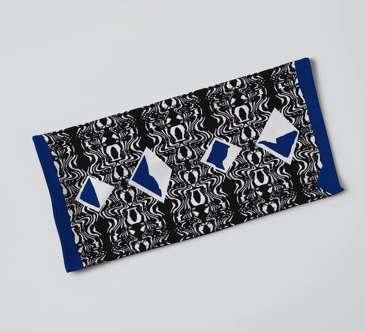 Patroon hedendaagse kunst badhanddoek van Little Dean