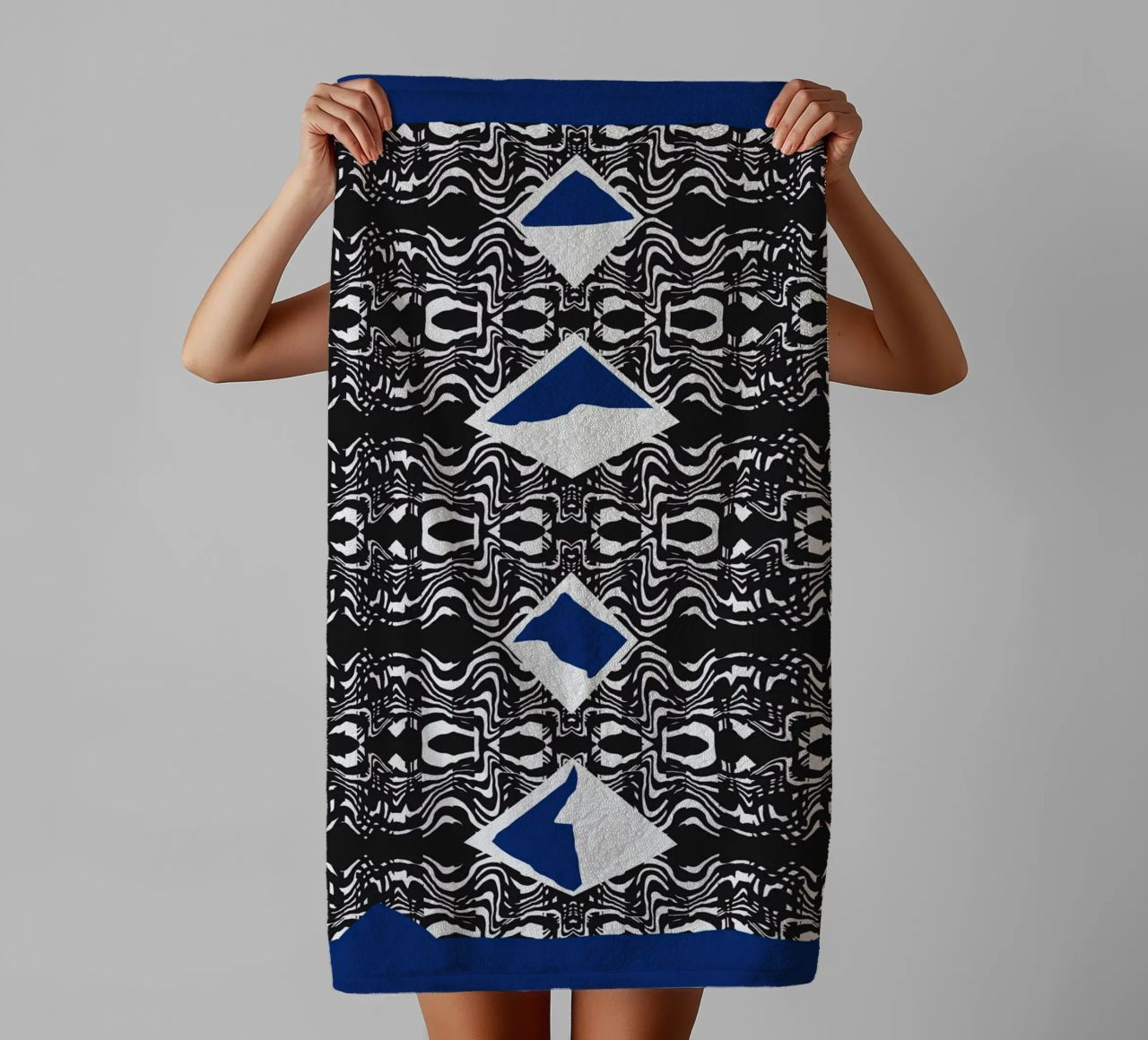 Patroon hedendaagse kunst badhanddoek van Little Dean