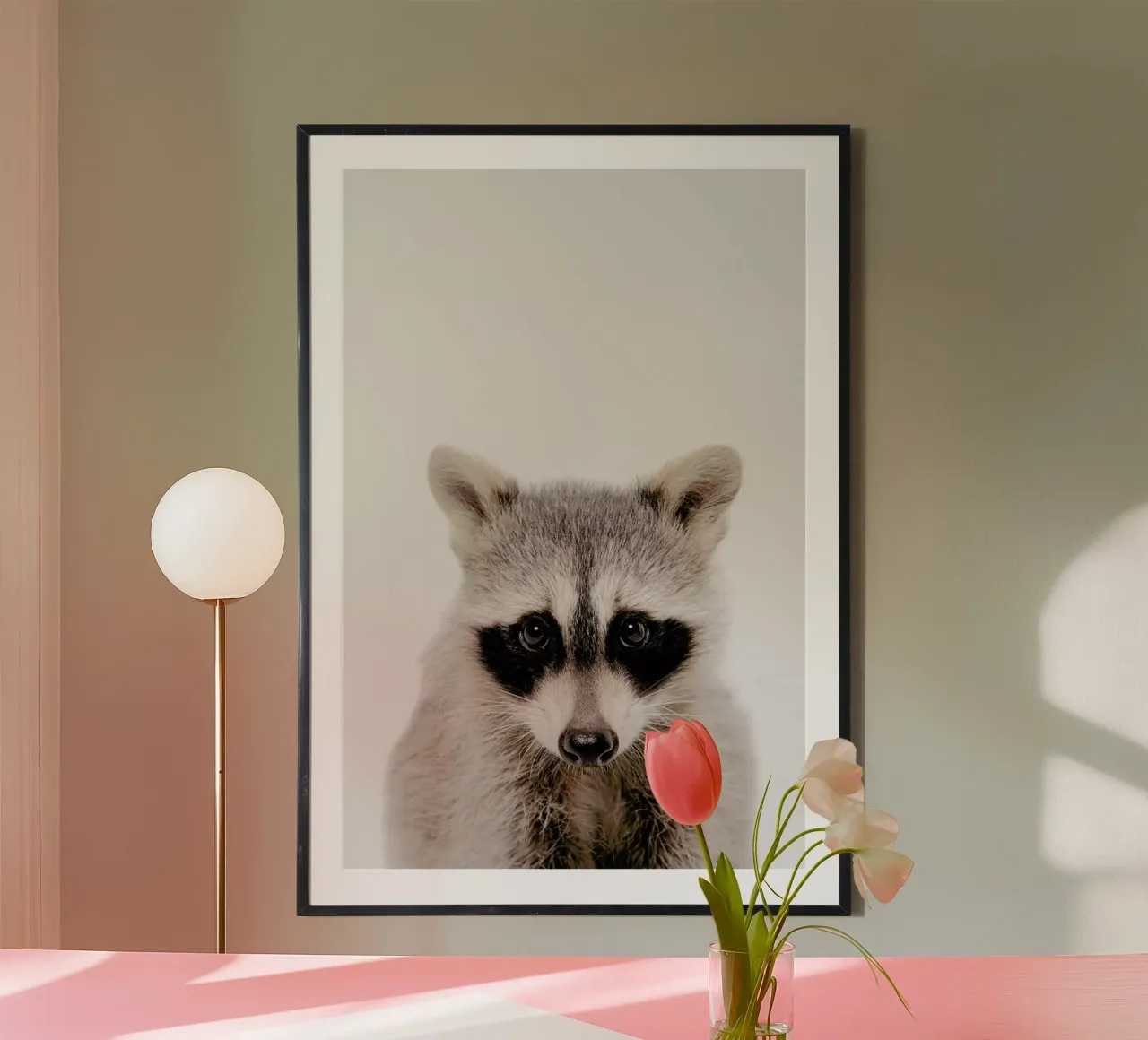 Raccoon poster con telaio in plastica da Paws & Claws
