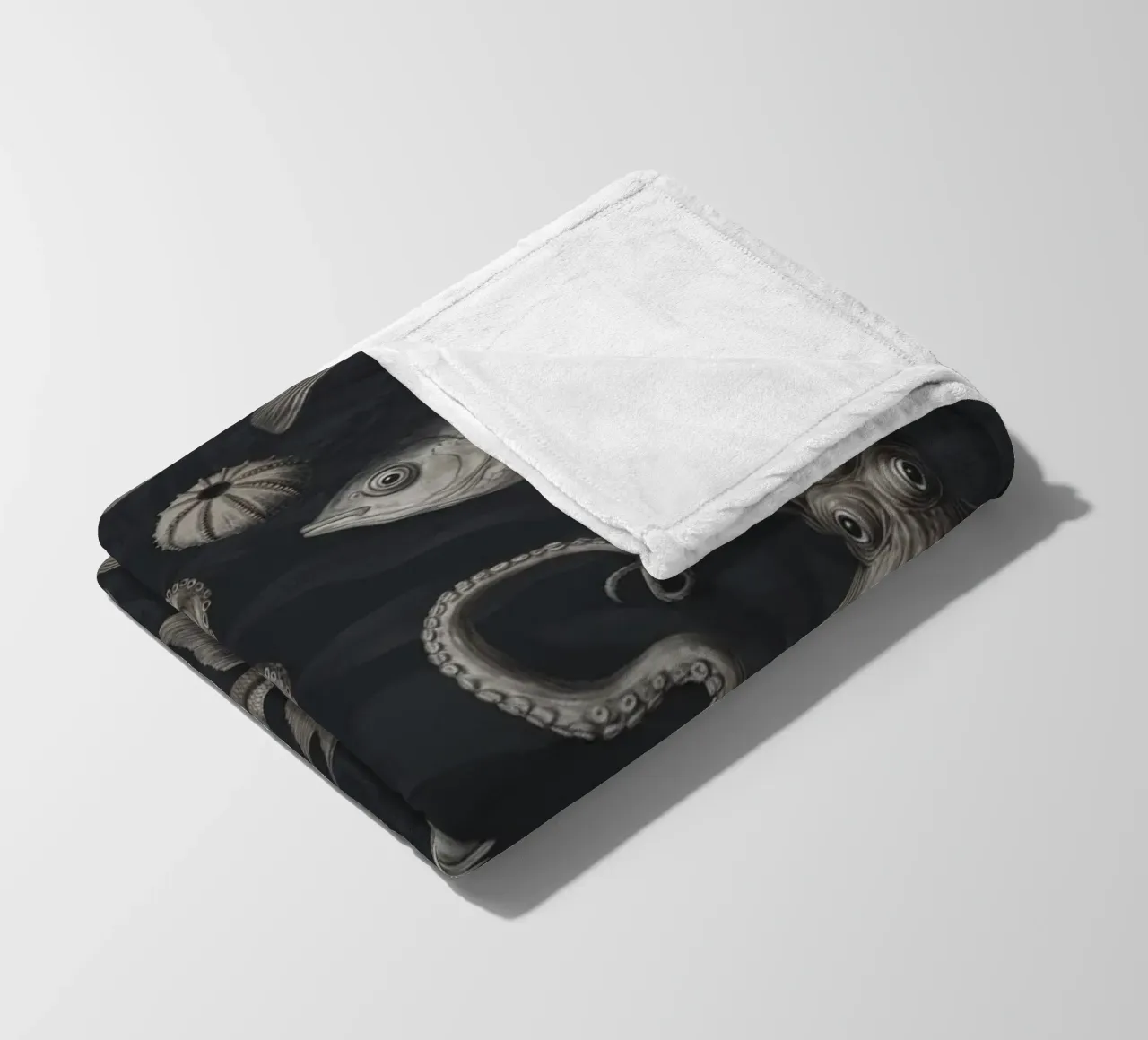 Magia subacquea oscura e lunatica coperta in pile da Andrea Haase Vintage World